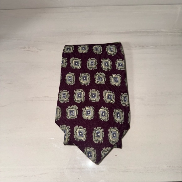 Chaps Red and Green Patterned Tie vintage - Picture 1 of 3